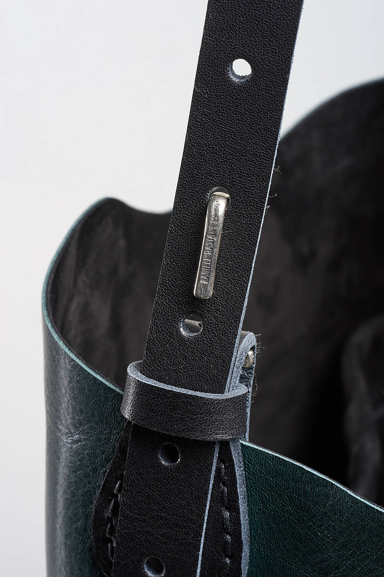 daniele basta leather and silver bags - DETAIL 2